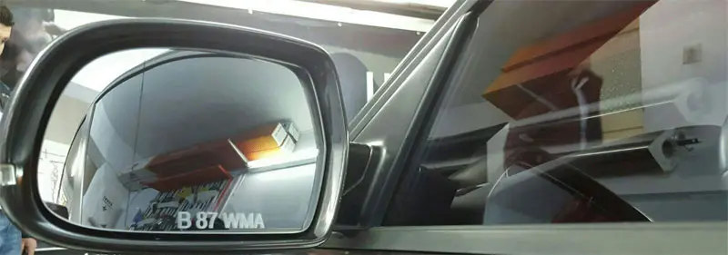 Marcare oglinda auto