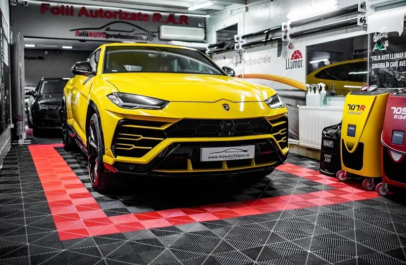 Lamborghini Urus - folie auto LLumar